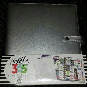 SOLD!! The big happy planner cover and budget